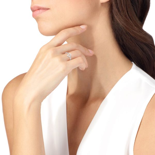 Pretty Woman Extra Small White Gold and Diamond Heart Ring